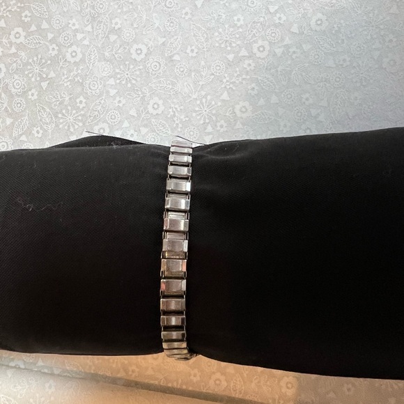 Watch - Picture 3 of 3